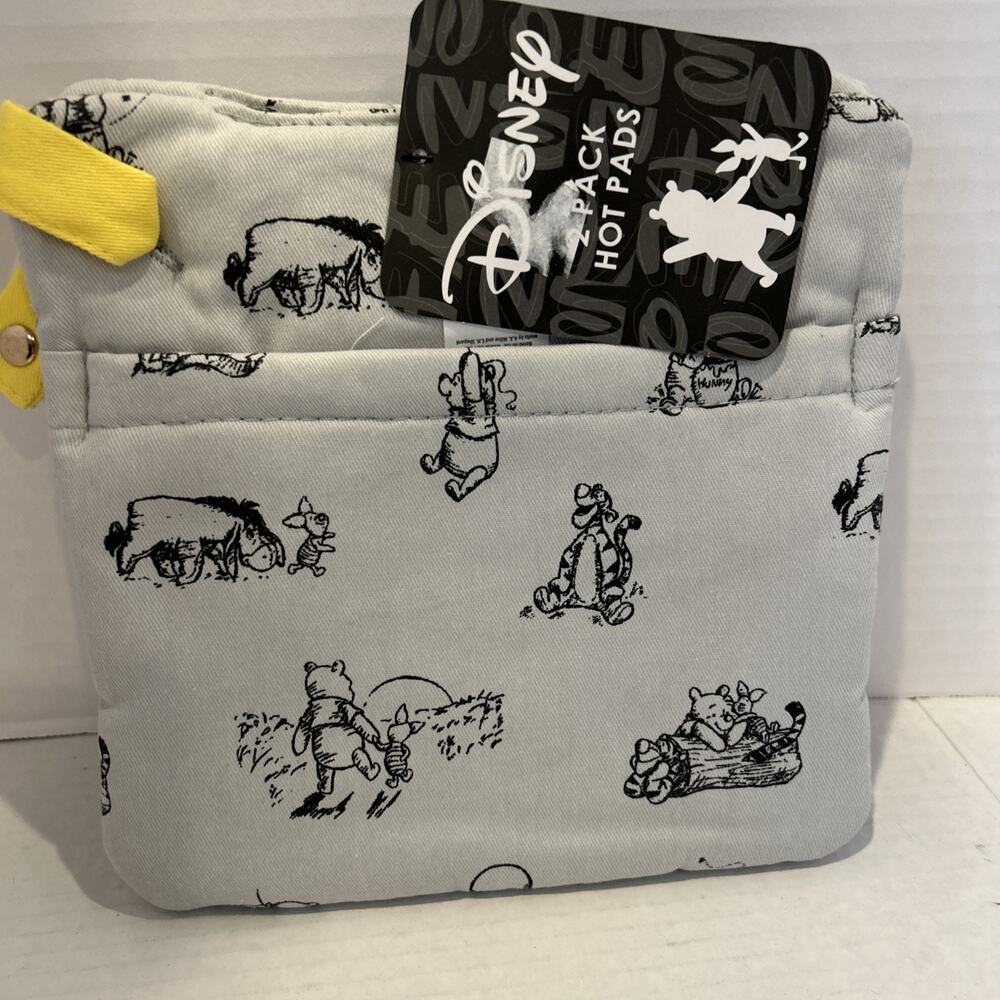 Disney Winnie The Pooh 2 Pack Large Hot Pads With Snap Hook For Hanging NWT